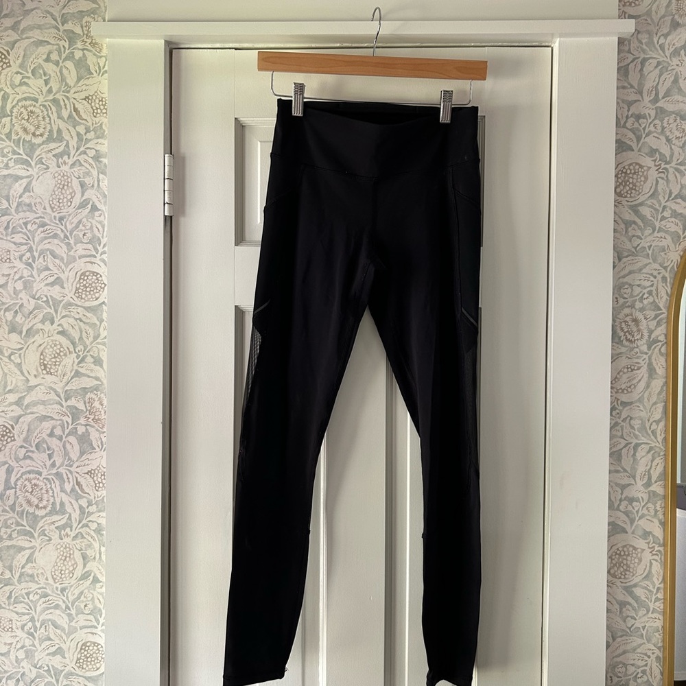 Lululemon Black Mid Rise Leggings with Mesh Backing